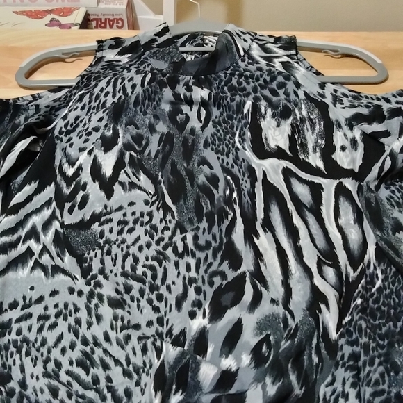 Women's Dress Top - Picture 6 of 6